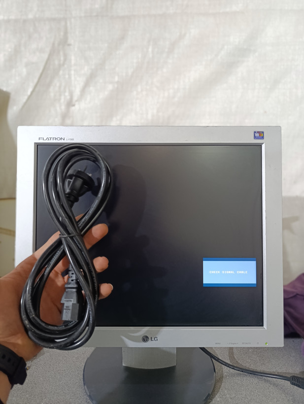 مانیتور ۱۷ اینچ ال جی L1730s استوک
